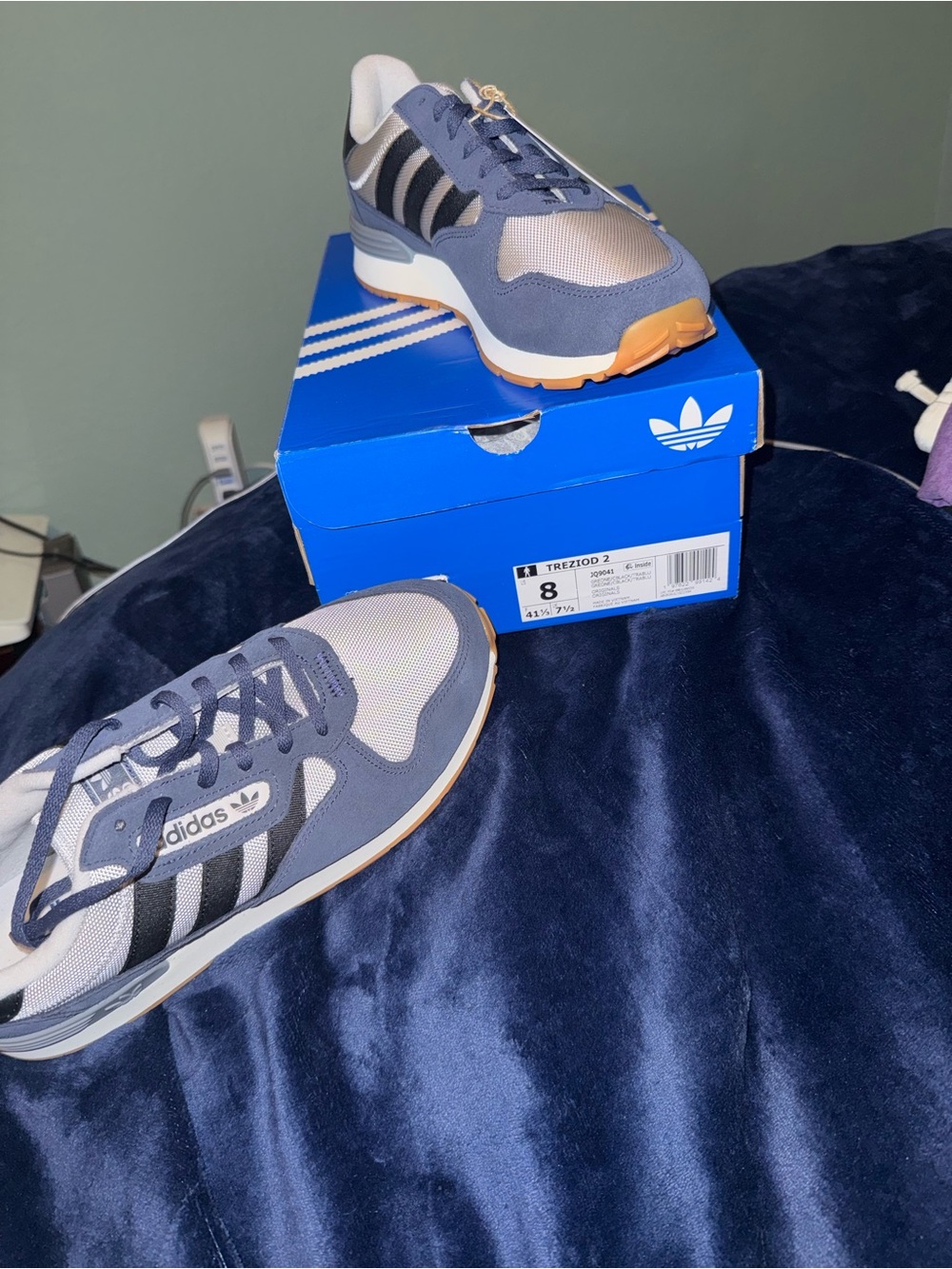 Adidas Men’s Size 8- Treziod 2 Sneakers in Blue, Black & Tan